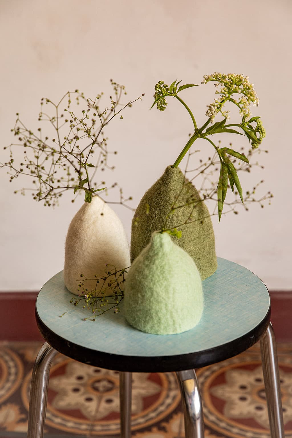 SET 3 CACHE-VASES CLOCHETTES