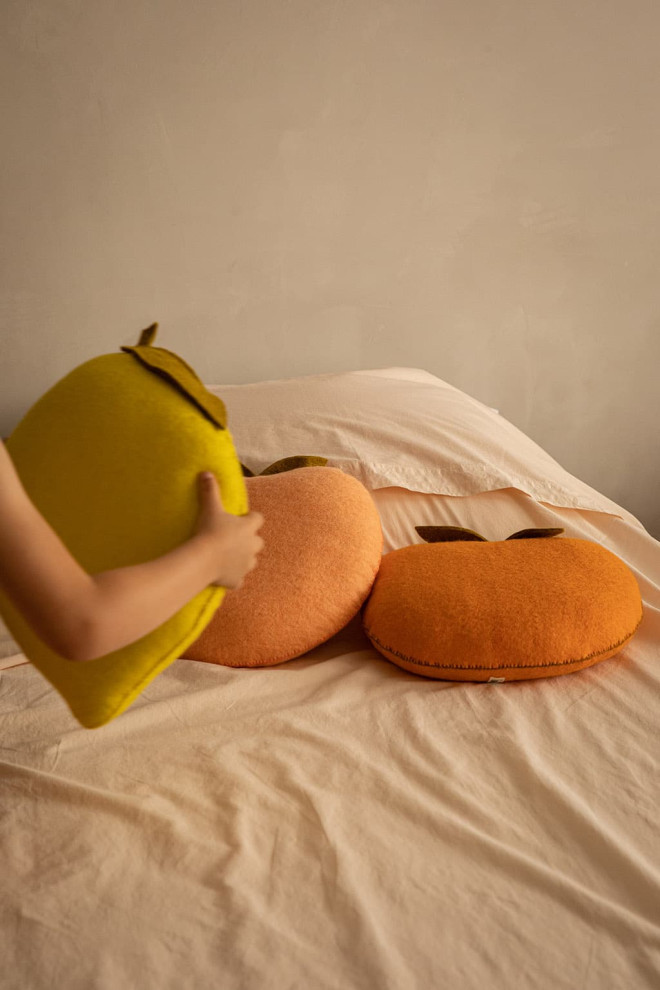 LEMON CUSHION