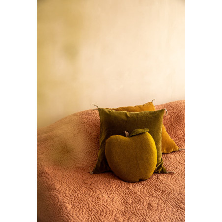 Coussin pomme en feutre de laine