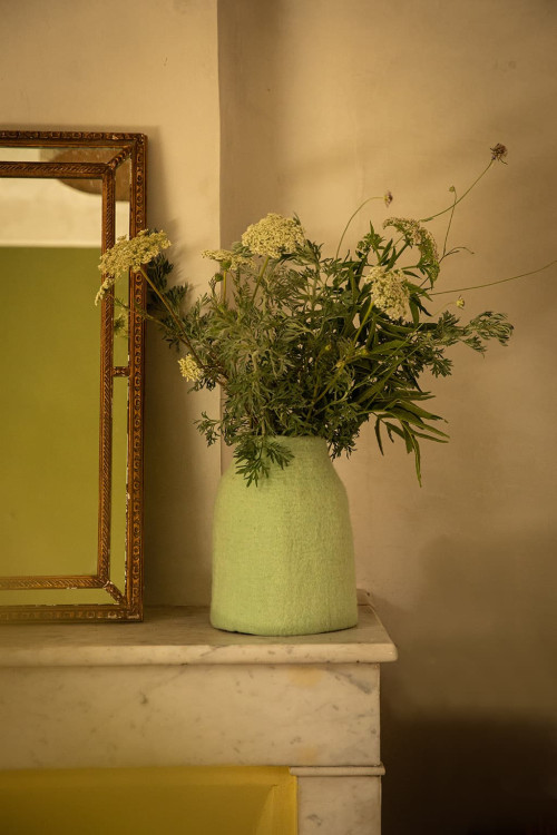 CACHE-VASE POTTERY