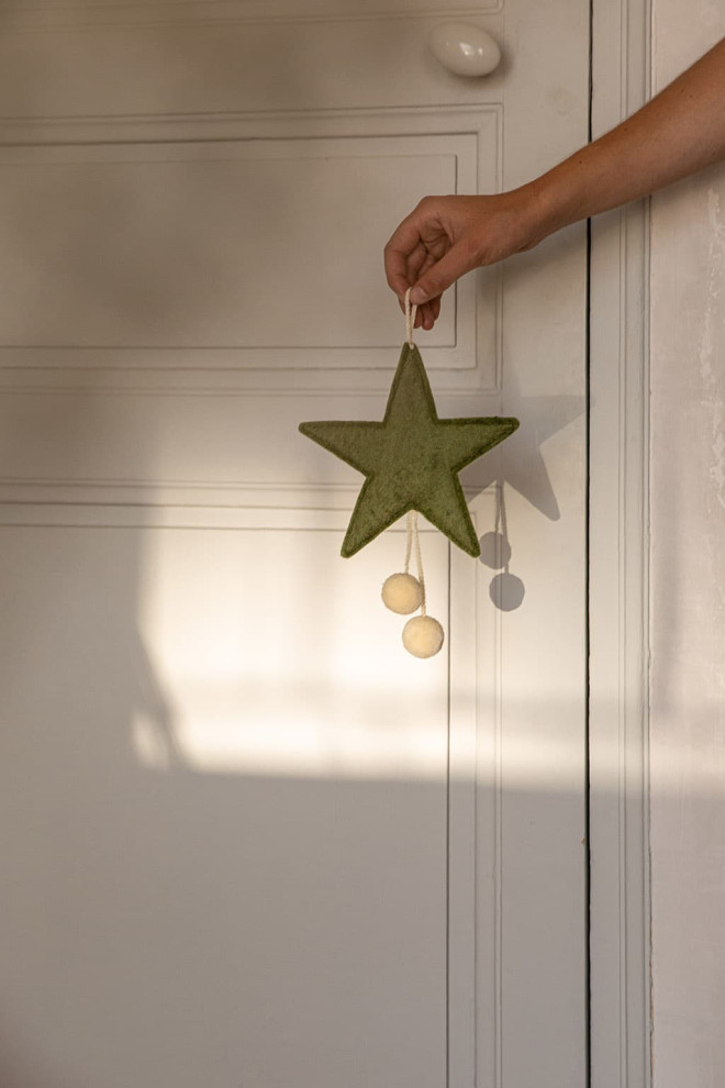 SUSPENSION ÉTOILE POMPONS