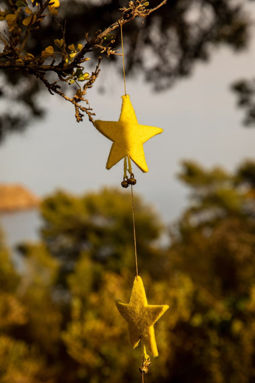FALLING STARS GARLAND