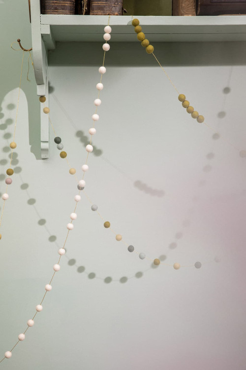 GIRLANDE POMPONS MALLA