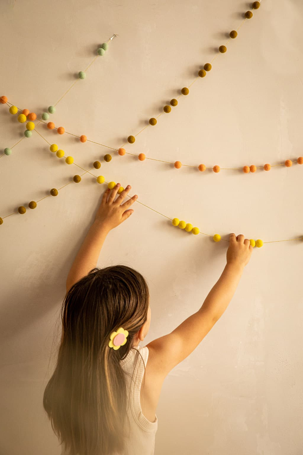 POMPOMS MALLA GARLAND