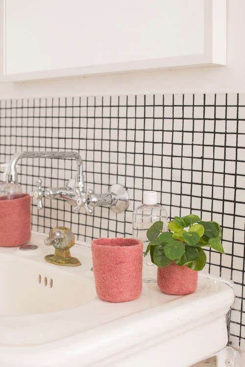 SMALL NESTED POTS