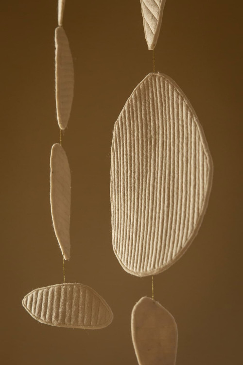 PEBBLES HANGING DECOR