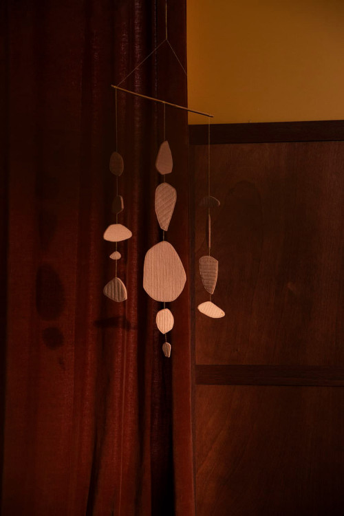 PEBBLES HANGING DECOR