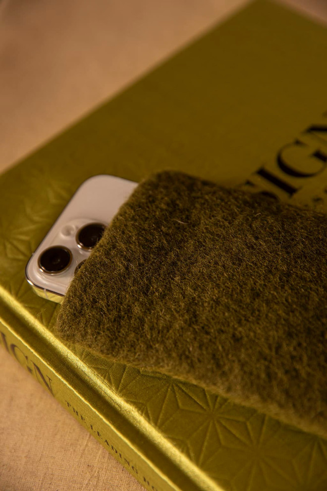 Telefoonhoesje van wolvilt