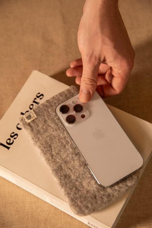 Telefoonhoesje van wolvilt