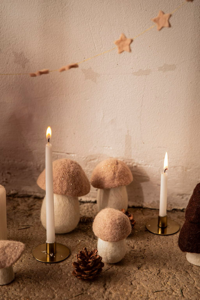 Decoratieve eekhoorntjesbrood van wolvilt, met de hand vervaardigd in Nepal