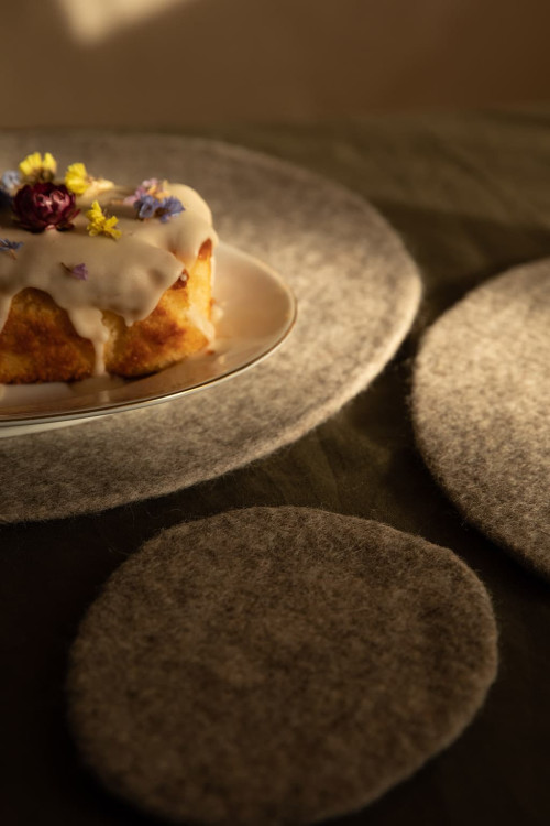 PEBBLE PLACEMAT