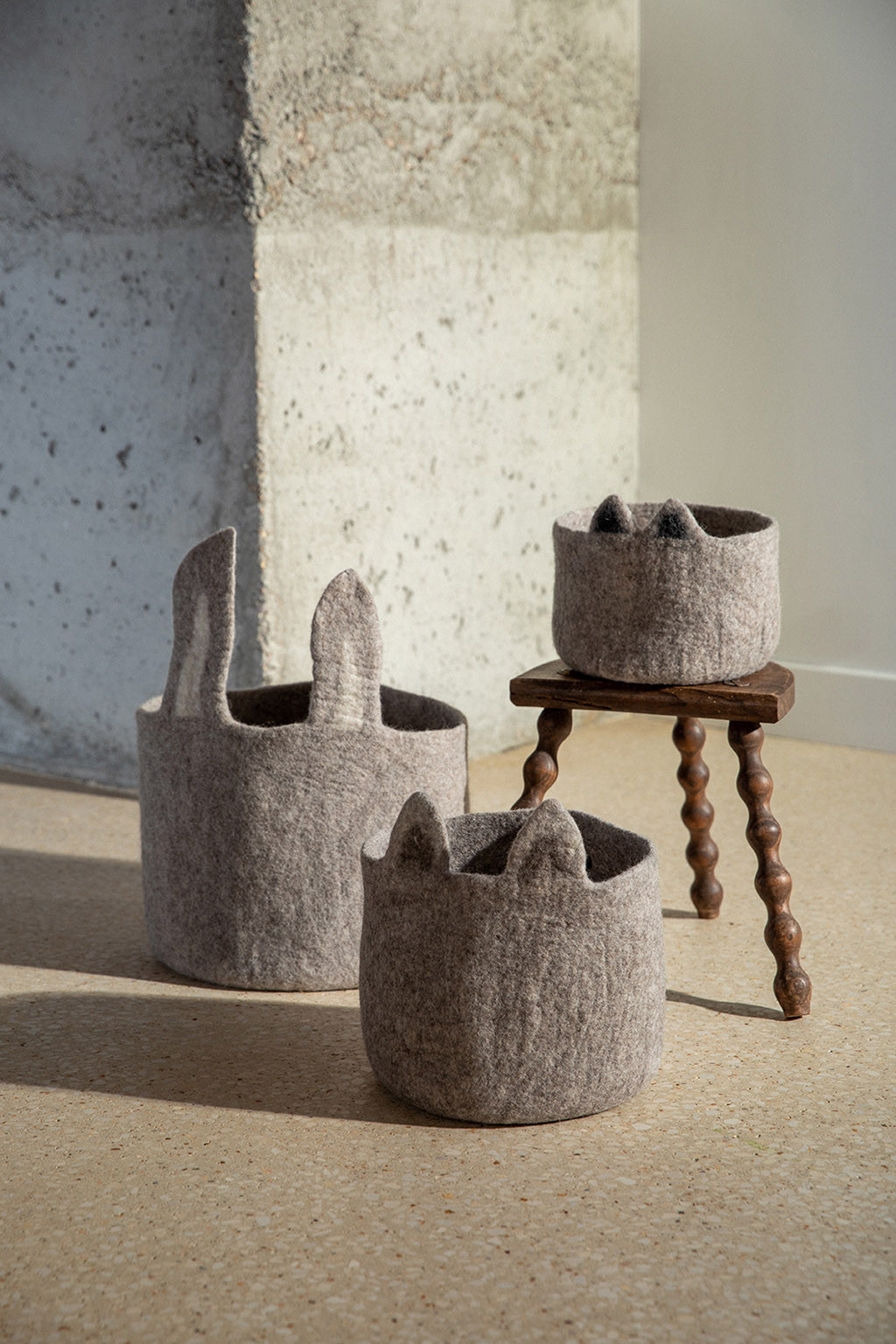 3 felt baskets with animal ears to decorate a child's room