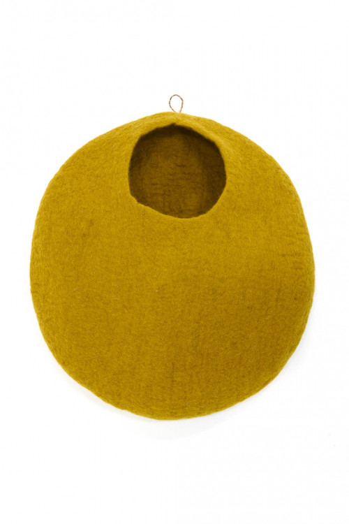 Big Cocoon basket in felt color pistachio
