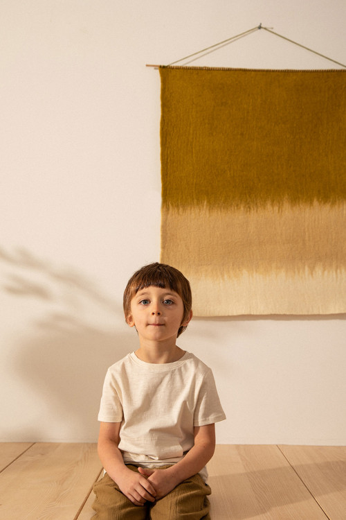 Rectangular tricolor wall hanging made of felt and bamboo for an original decoration