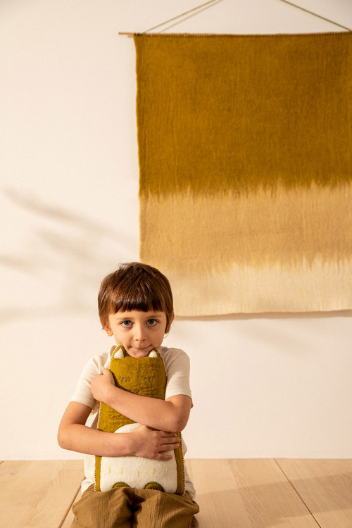 Tricolor decoration for the wall in felt and bamboo made by hand