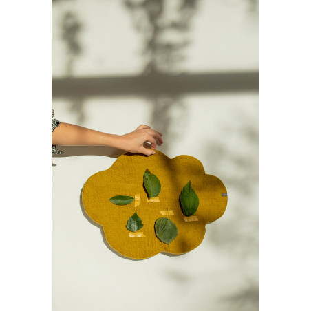 Tableau d'affichage nuage jaune en laine bouille pour accrocher au mur
