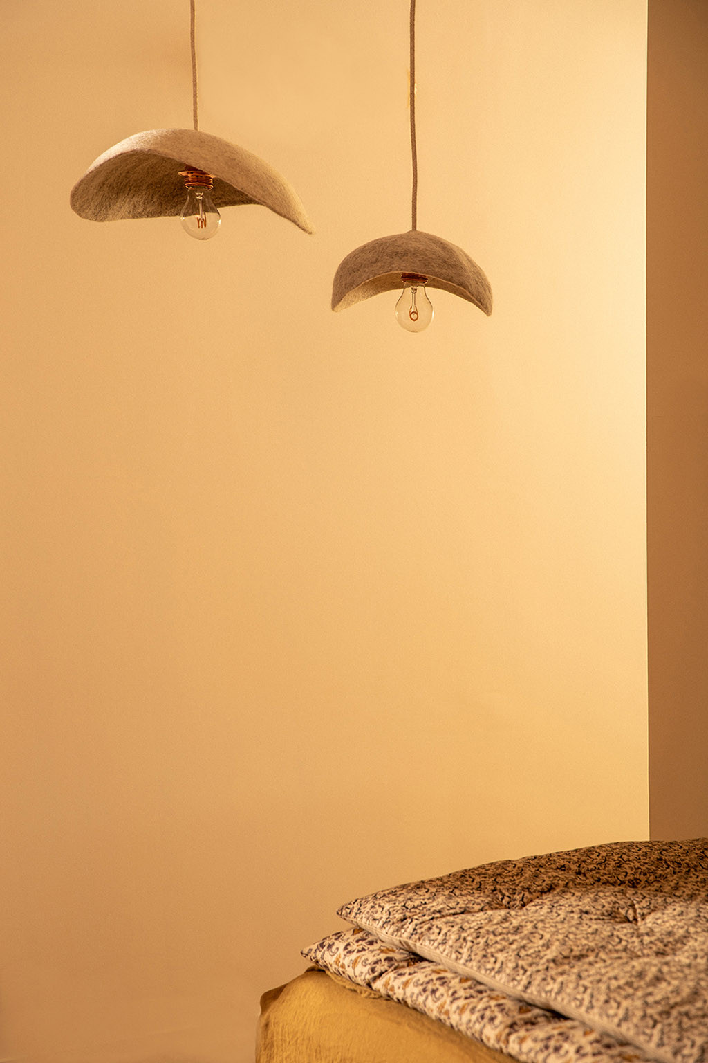 Warm atmosphere in the house with these felt hanging lights