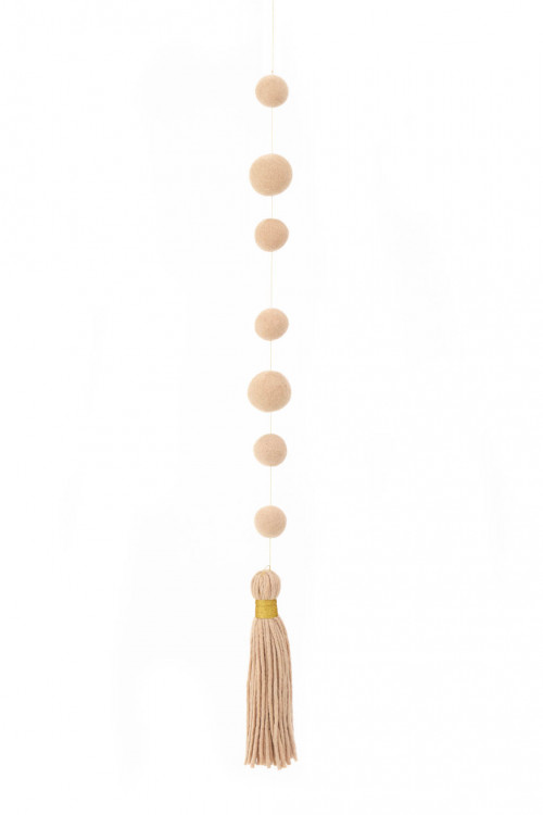 PEARLS & POMPOM HANGING