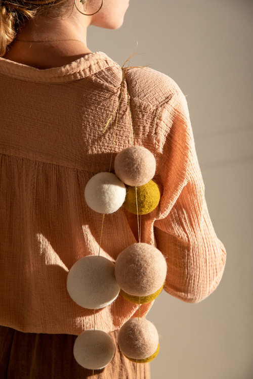 SUSPENSION PERLES & POMPON