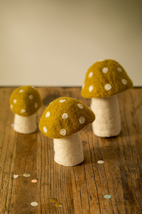 trio of polka dot mushrooms in felted wool to place throughout the house for a soft and poetic decoration