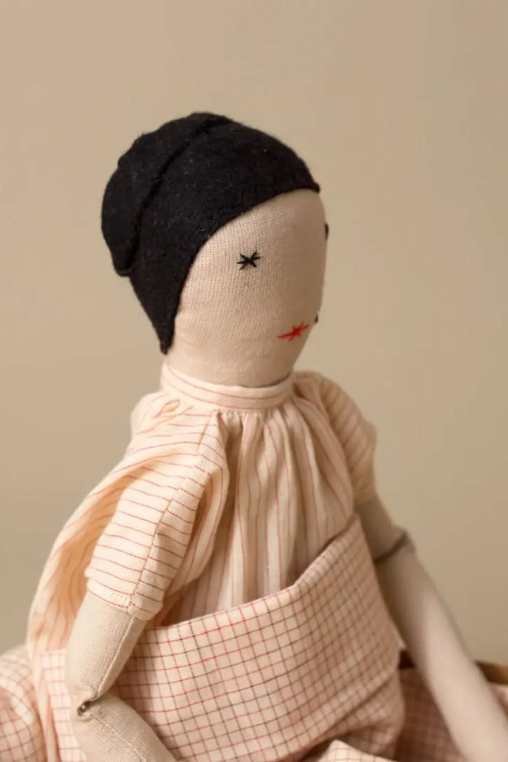 Poupée artisanale fabriquée en Inde