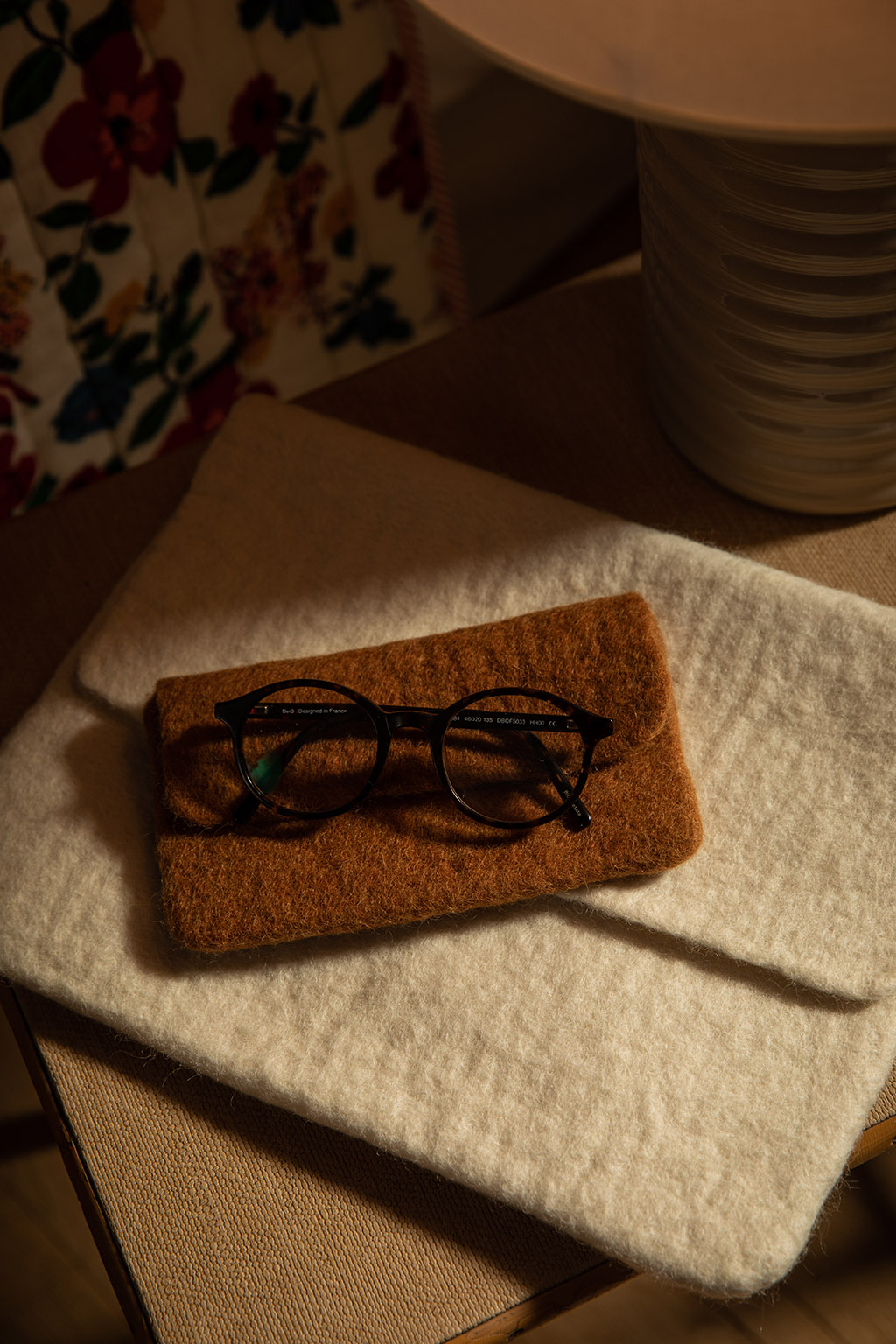 Étui à lunettes orange en laine feutrée