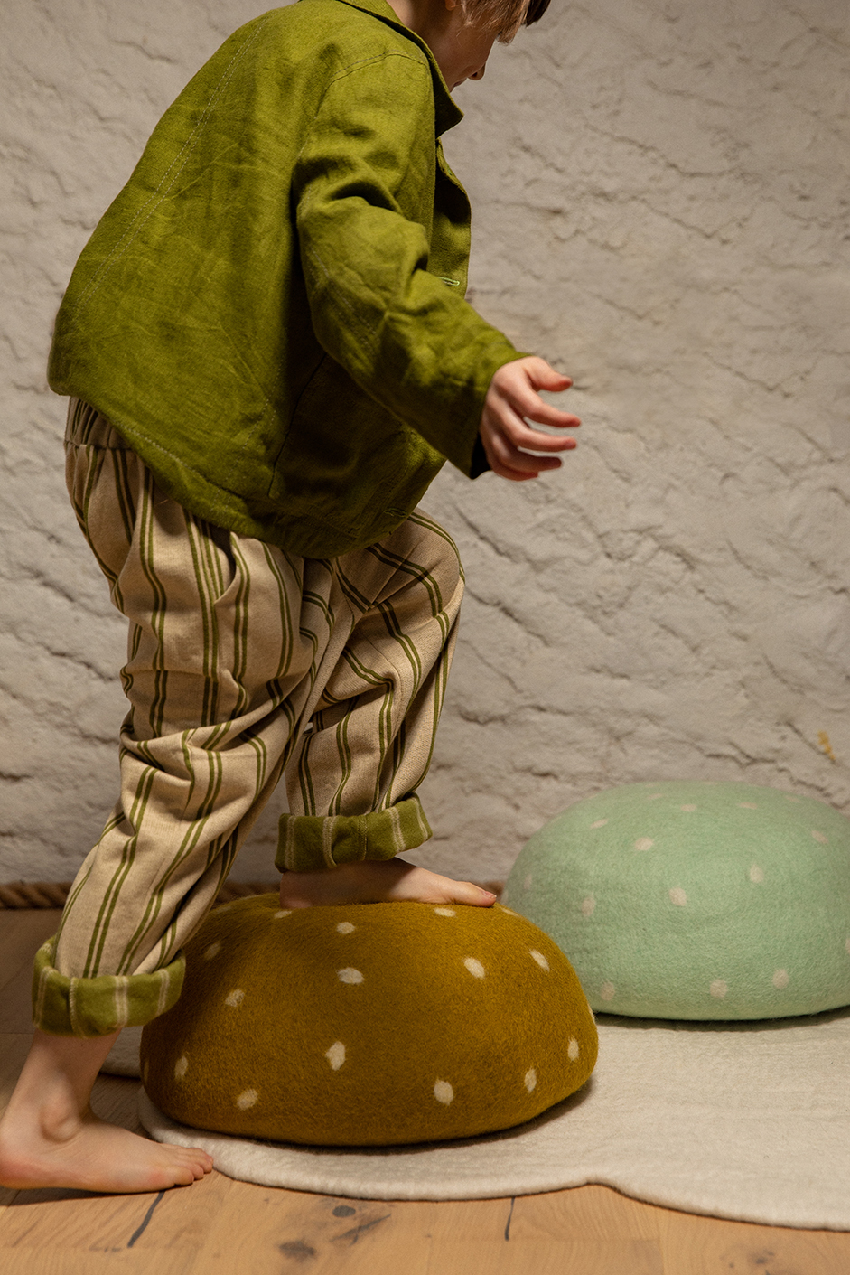 Duo de poufs champignon vert et menthe pour la décoration ludique d'une chambre d'enfant