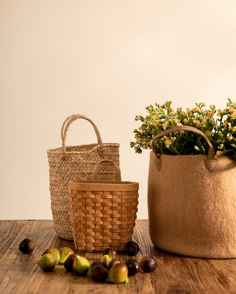 Storages made with woolen felt