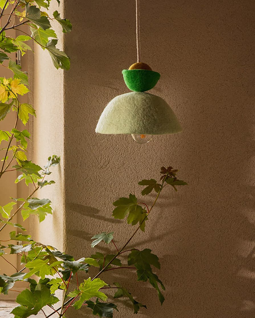 Filzaccessoires zur Dekoration des Sommertisches