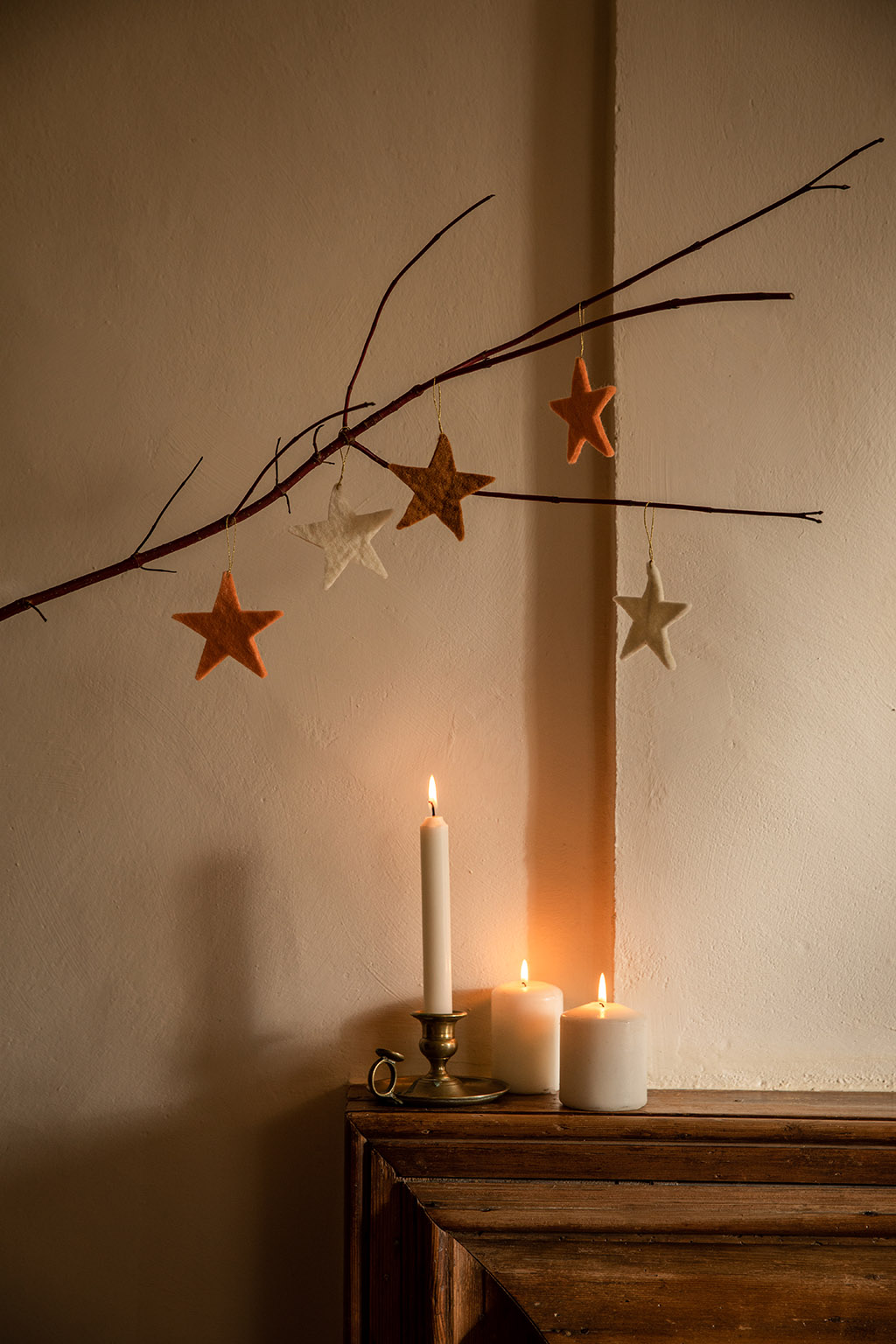 Petites étoiles de Noël à suspendre pour la décoration du sapin