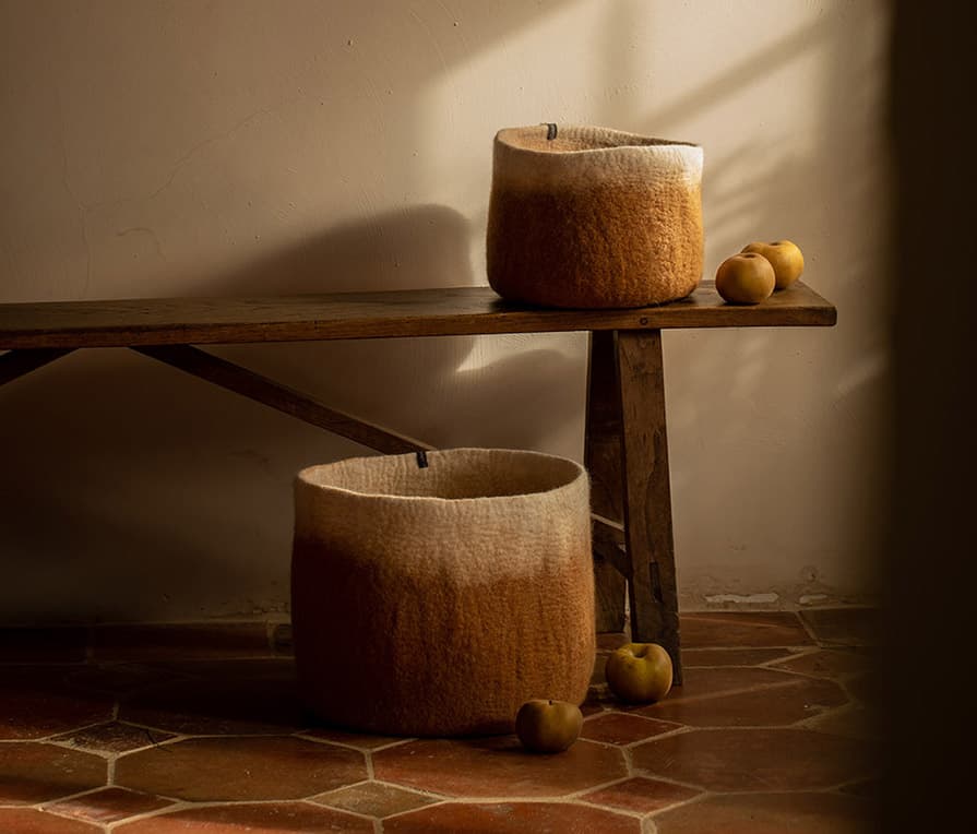 Duo de paniers de rangement bicolores blancs et terracotta