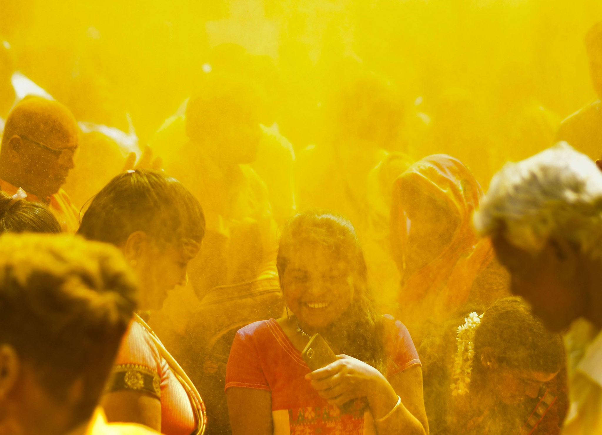 Le festival Holi au Népal MUSKHANE